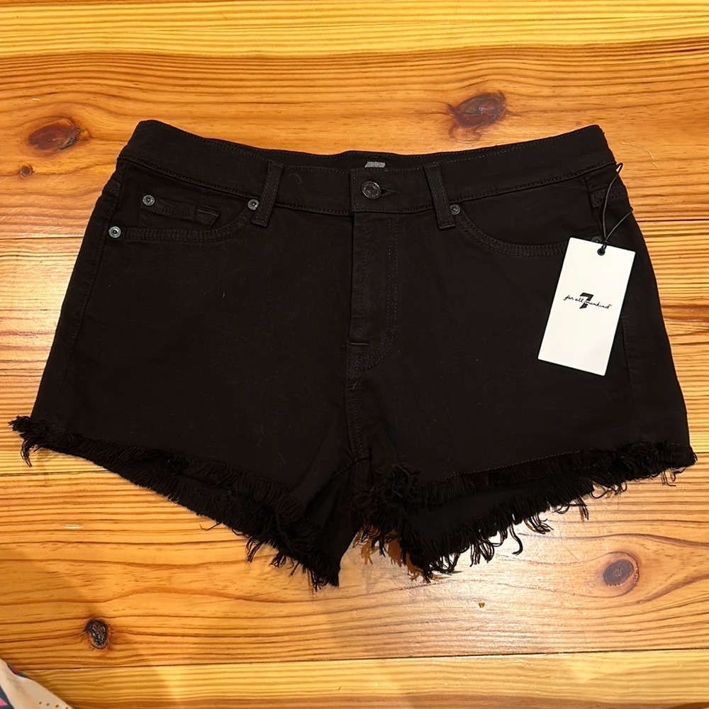 NWT 7 For All Mankind Shorts - size 28